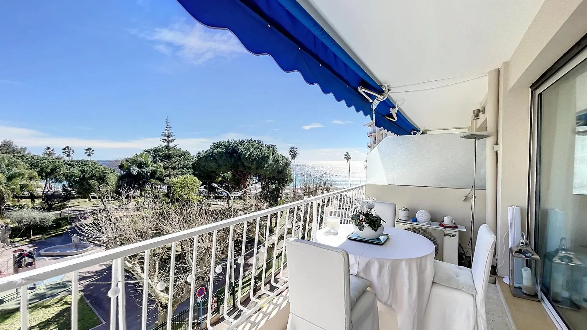 Emplacement Ideal, Terrasse Vue Mer 321L Seb Cannes